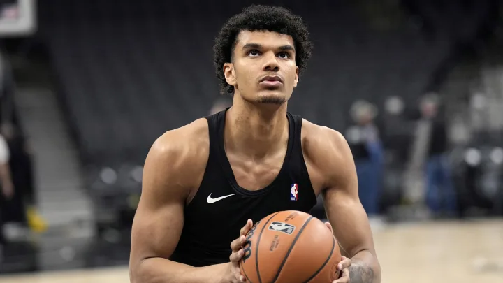 Dominick Barlow Biography Age, Height, Salary, Net Worth, Family & Career Highlights