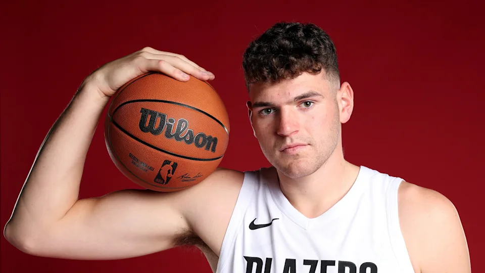Donovan Clingan Biography Age, Height, Net Worth, Career & NBA Highlights