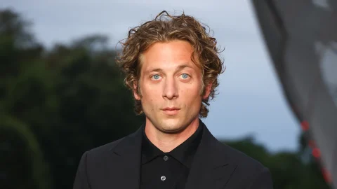 Jeremy Allen White Biography Age, Net Worth, Career, Family & Hollywood Rise