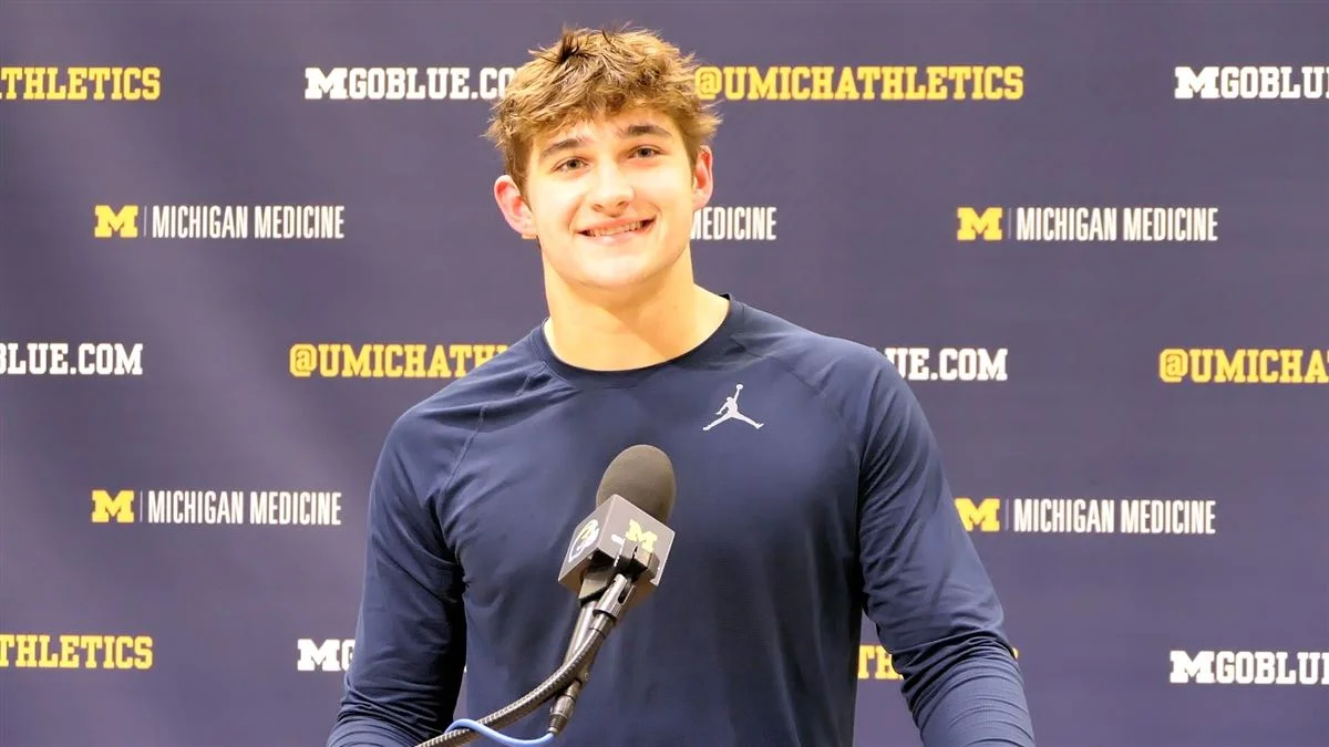 Jimmy Rolder Biography Age, Net Worth, Michigan Linebacker, College Career, and NIL Deals