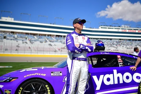 Denny Hamlin Age, Net Worth, Family, Career Highlights & Biography