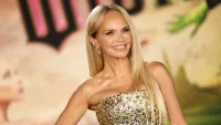 Kristin Chenoweth Biography Age, Net Worth, Career Highlights, and Legacy