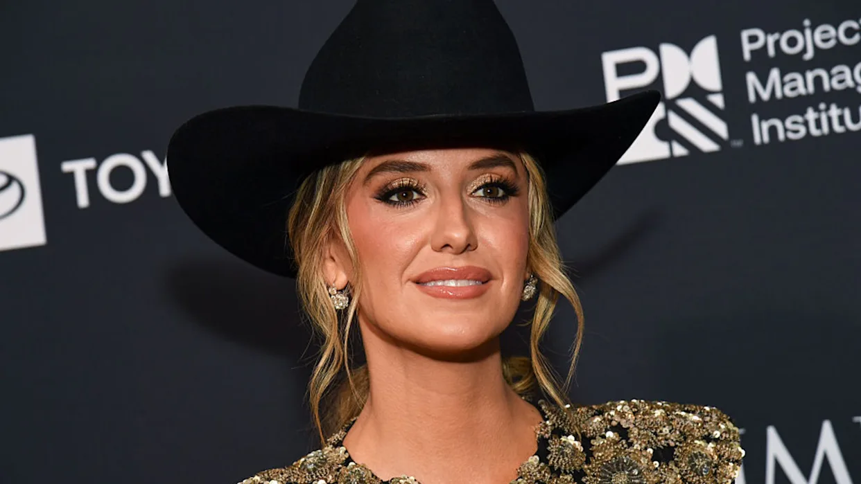 Lainey Wilson Age, Net Worth, Biography & Career Highlights