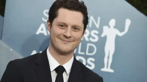 Noah Reid Age, Net Worth, Relationships & Biography