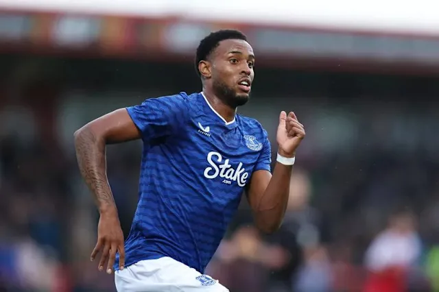 Youssef Chermiti Age, Net Worth, Biography & Career